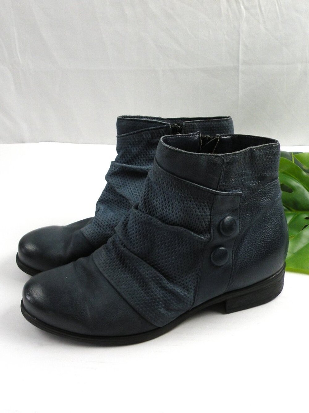 Miz Mooz Leather Ankle Boots Sallie in River Vintage Blue Size 39 8.5-9 Wide - Picture 4 of 7